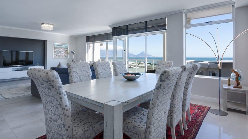Comment accorder la décoration de sa salle à manger avec des chaises de style industriel ?